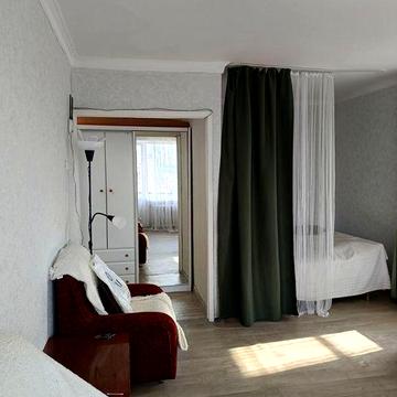 Продам 1 квартиру,  косметичний ремонт, вул.6Грудня 135