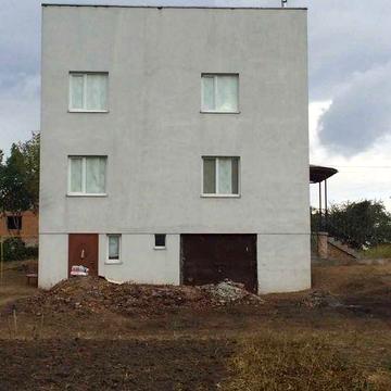 Продаж 2 поверхового будинку з ремонтом і ділянкою на 25 соток