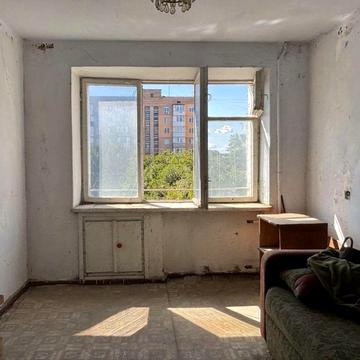Продам секцію в центрі міста