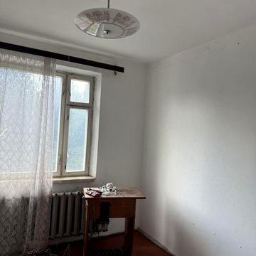 3-x кімнатна квартира 3 поверх Героів майдану 83 Б