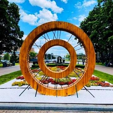 Здаеться  ОХАЙНА  1 кв. Метро Дарниця 5 хвилин пішки.
