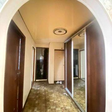 Продам чотирьох кімнатну квартиру