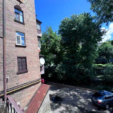 Продаж КПІ, вул.Зоологічна 6, 2-кімн 54 м2, 2/5 пов, сталінка/сховище
