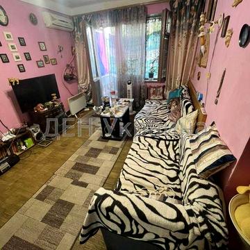 Продаж 1-к під ремонт на Воскресенському пр. 30-А (бул. Перова)