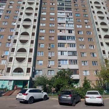 Продажа 2-х кім квартири пр. Червоної Калини, 17 г