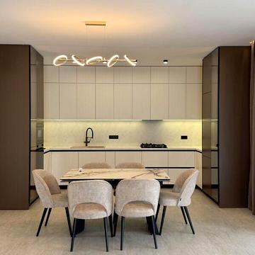 Продаж 3к Дім Миру вулиця