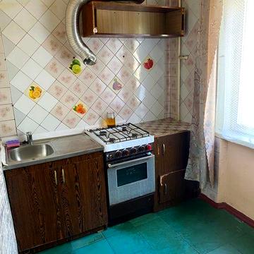 Сдам 2-х к квартиру, 1/5, Комарова