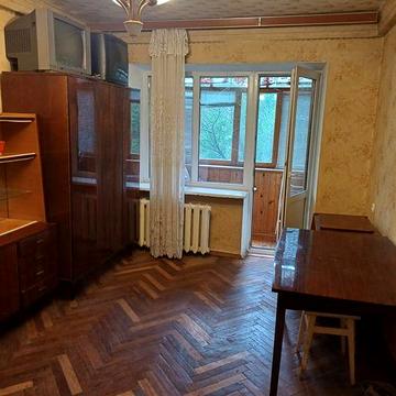 Продам квартиру недалеко від м.Лук"янівська.