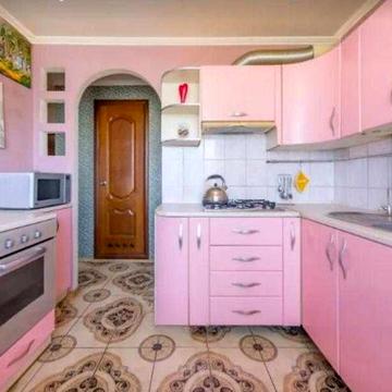 Продам хорошенькую 2-х комнатную квартиру по улице Молочной.