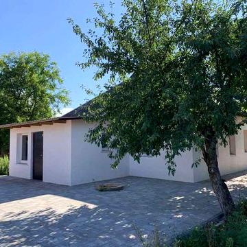 Будинок 65м2, цегляний, утеплений, зем.ділянка 40 соток