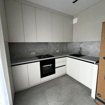 Продам квартиру  з ремонтом