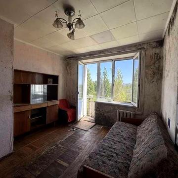 Сдам от хозяина на Заболотного 2-х комн. гостинку 9 этаж без лифта