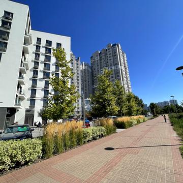 Драгоманова вул., 31-Б