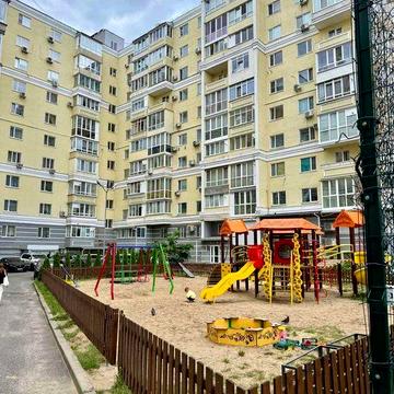 1 к.кв.з власним приміщенням на поверсі Проспект Перемоги 119-А