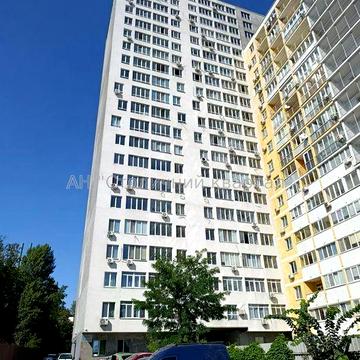 Продаж 1к.великой квартири в Голосіївськом р-н.