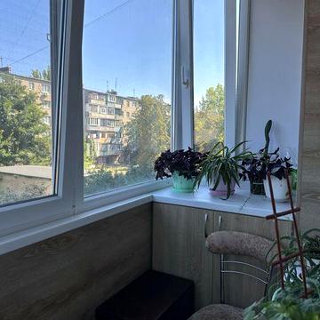 2к. по Чумаченка, 3/9, окремі кімнати.