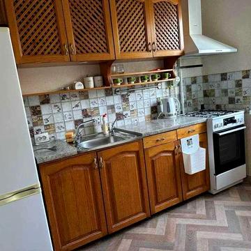 Депутатська вул., 6