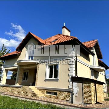 Вишнева вул.