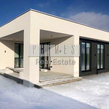 Дніпровська вул.