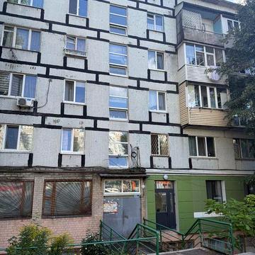 Продам 2-ком на Козака Мамая