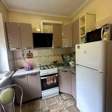 Здається в оренду 2 кімнатна квартира на проспекті