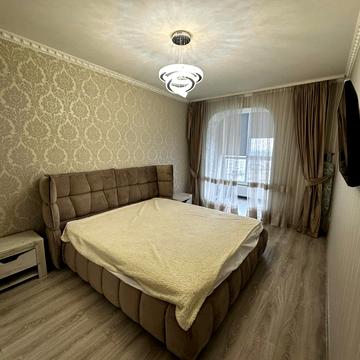 Василя Стуса вул., 38
