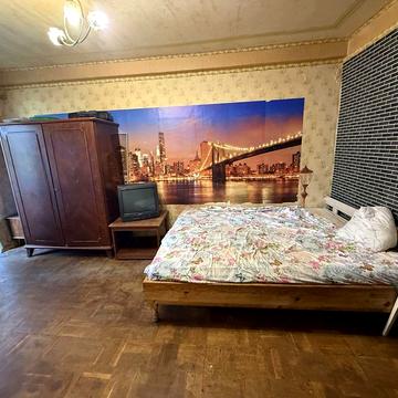 Ленинградська, дарницька площа, будівельників 6а