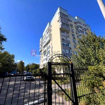 Продаж 2-кімнатної квартири в центрі міста з меблями та технікою