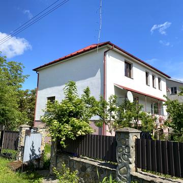 Гамалії вул., 12