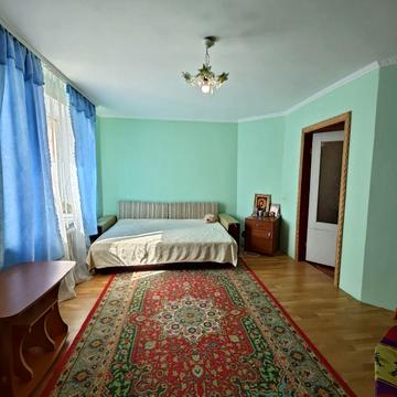 Келецька вул., 128а