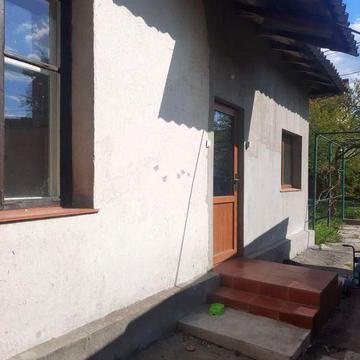 Продається 1/2 будинку Шептицький
