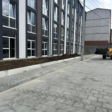 Гідності вул., 6