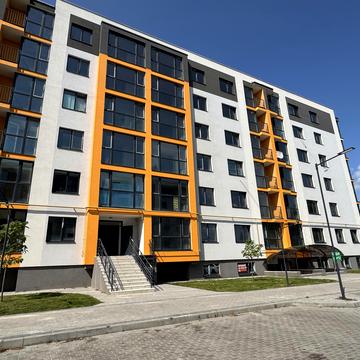 Райдужна вул., 104