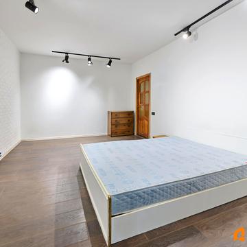Митрополита Андрея Шептицького вул. (Анатолія Луначарського), 1/2