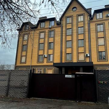 Академіка Павлова вул., 283