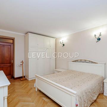 Тарасівська вул., 21