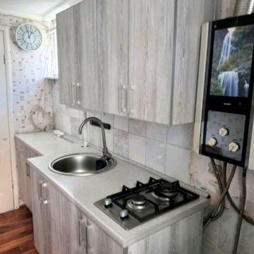 Здається 1 кімнатна , біля ринку Нива, Рокосовського!