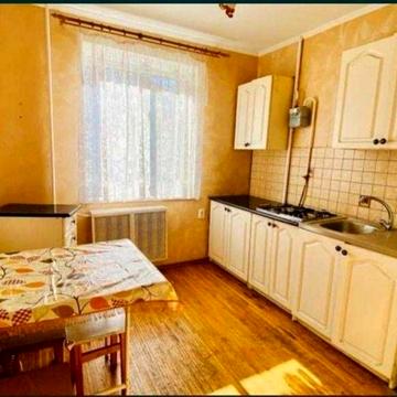 Продам 2 комв 9-ти в престижном районе