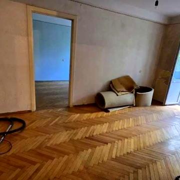 Продаж 2 к. квартири вул.Кирилівська 131