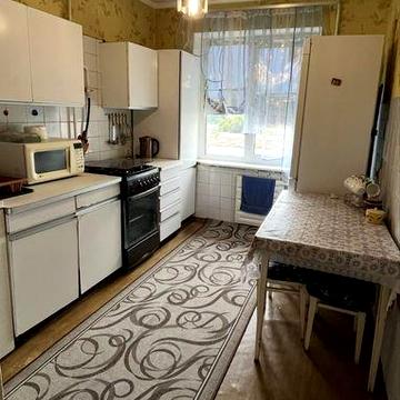 Продаж 3-кім квартири в районі Ниви, вул.Всіхсвятська,8