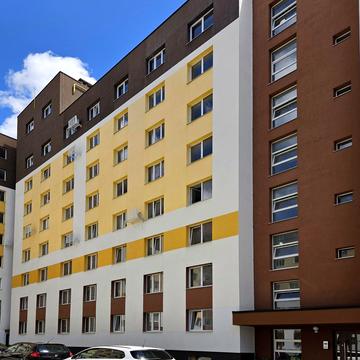 Героїв Крут вул., 1