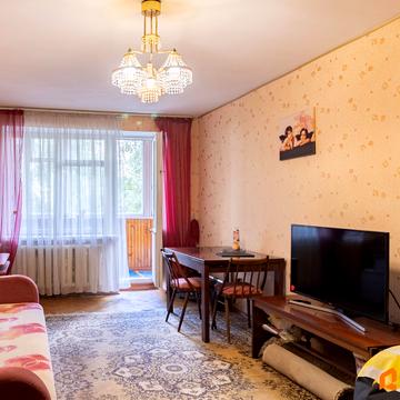 Леся Курбаса просп., 3