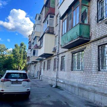 2Кім. Квартира в гарному жилому стані  вул.Будівельників,24