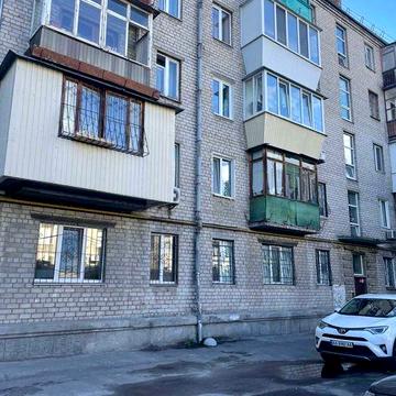 2Кім. Квартира в гарному жилому стані  вул.Будівельників,24