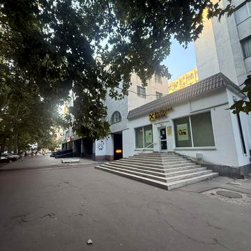 Академіка Філатова вул., 70/1