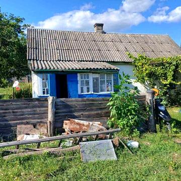 Продається будинок і земельні ділянки с.Дениші Житомирський район