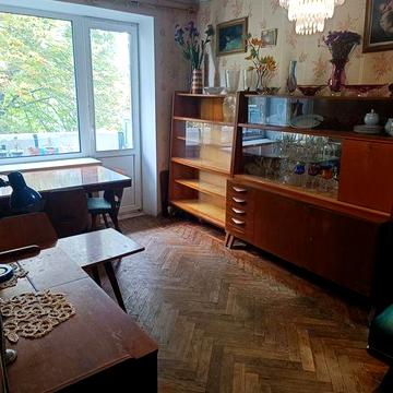 Квартира двокімнатна у серці Подола