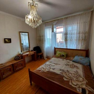 Сдам 3ком Королева 64Б/ остановка Магазин