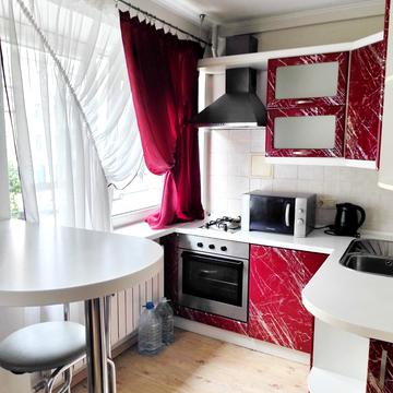 Велика Васильківська вул. (Червоноармійська), 129