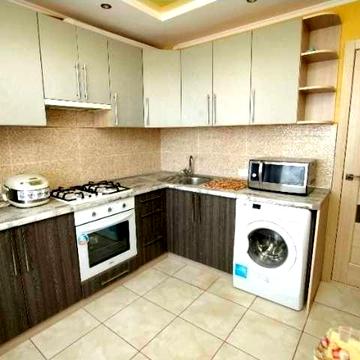 Продам 1 комн кв Одесская возле "Класса" 1 выс/9, улучш с кап ремонтом